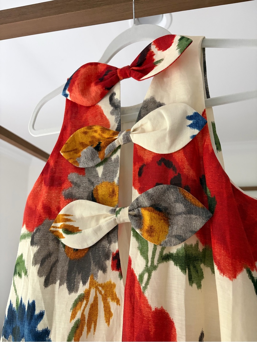 Tuckernuck Portia Linen Cotton dress in Crimson Poppy print - Picture 3 of 7